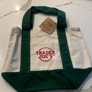 Trader Joes Mini Tote NWT green